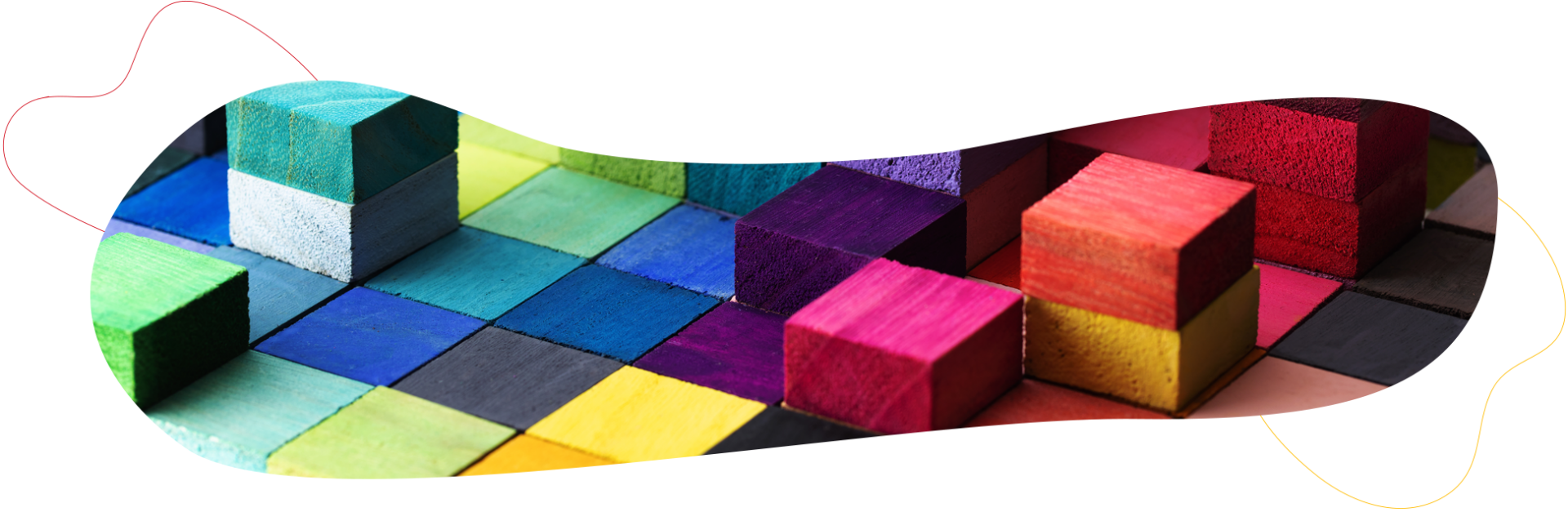 image représentant des cubes de toutes les couleurs assemblés ensemble